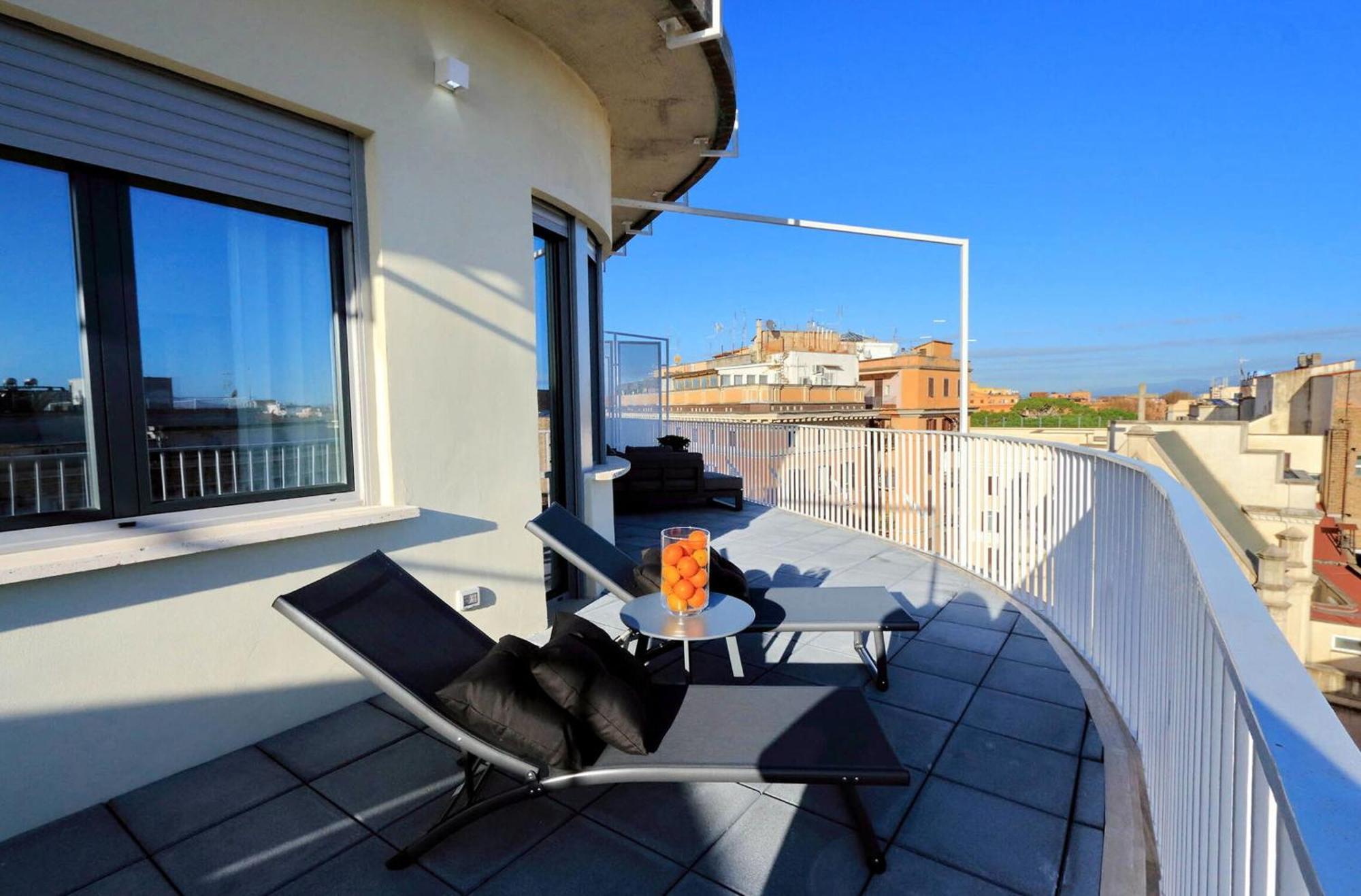 La Flavia Design City Suites Rome By Halldis Exterior photo